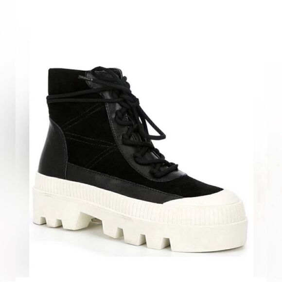 Gianni Bini Black Platform Leather Booties(Size 8M) - Picture 1 of 8